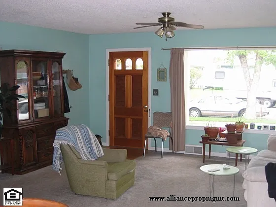 411 S 14th Ave — Photo 7