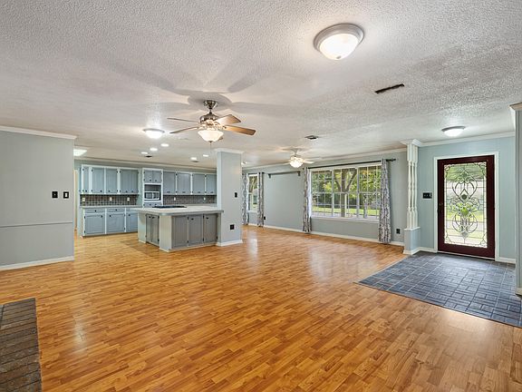 2nd image of 1511 Hickory Bnd