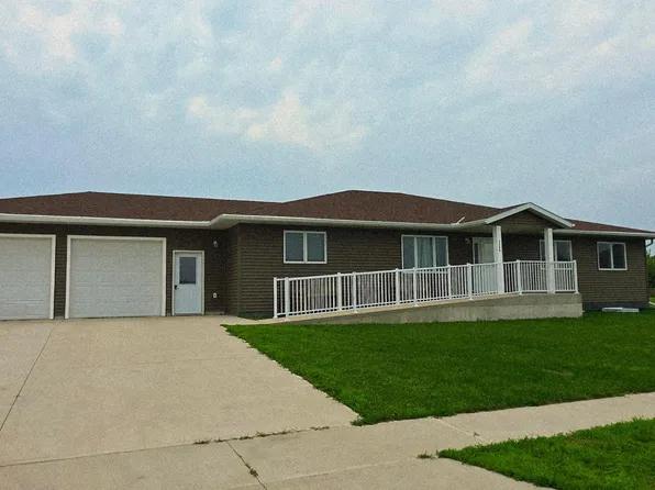 1400 Cheryl Ave, Marshall, MN 56258