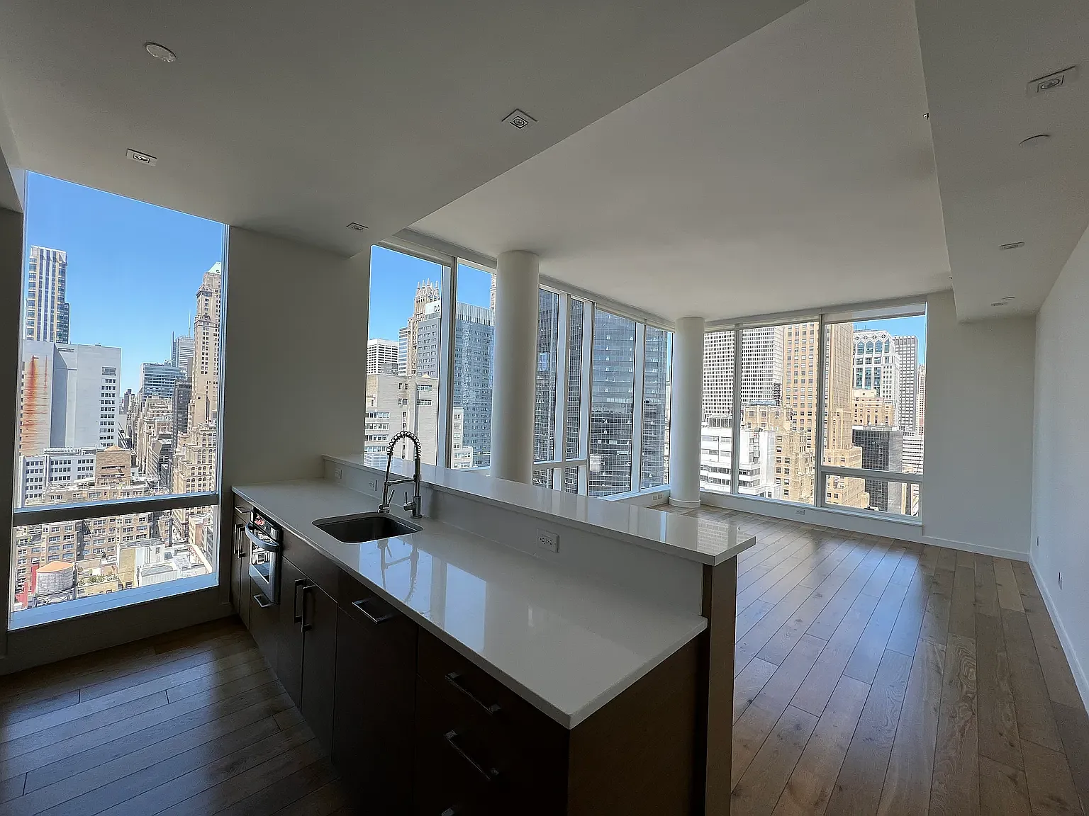 325 Lexington Avenue — Photo 3