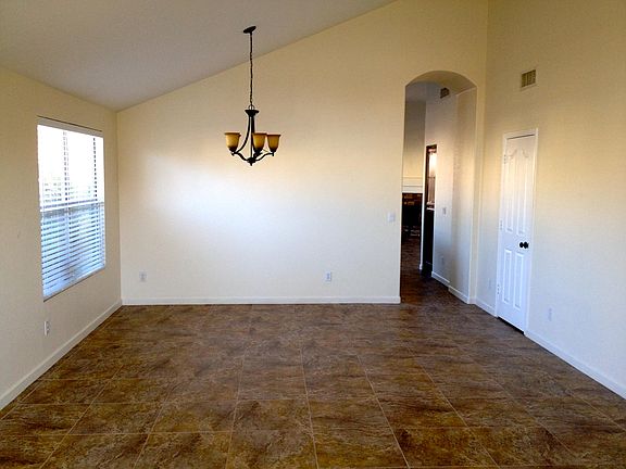 3rd image of 1232 E Sierra Madre Ave