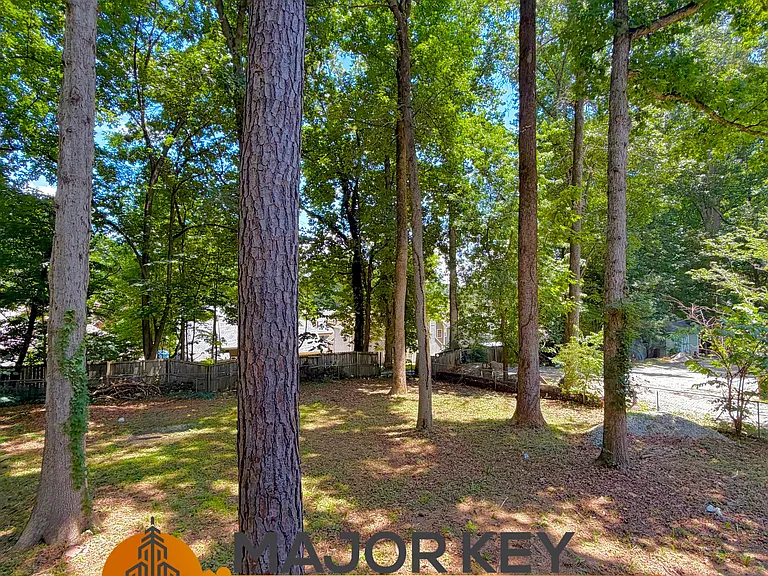 4555 Sugarloaf Pkwy — Photo 9