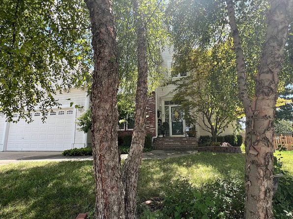 501 SW Stacey Dr