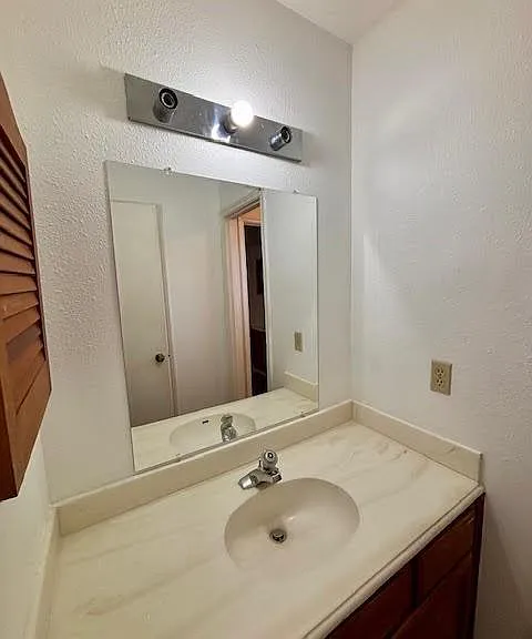 2 Purpletop Ct — Photo 17