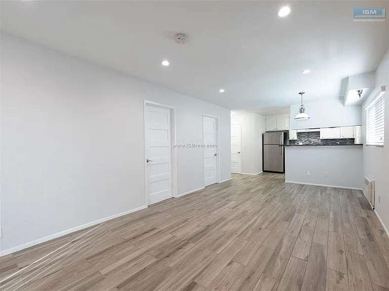 14417 Tiara St — Photo 17