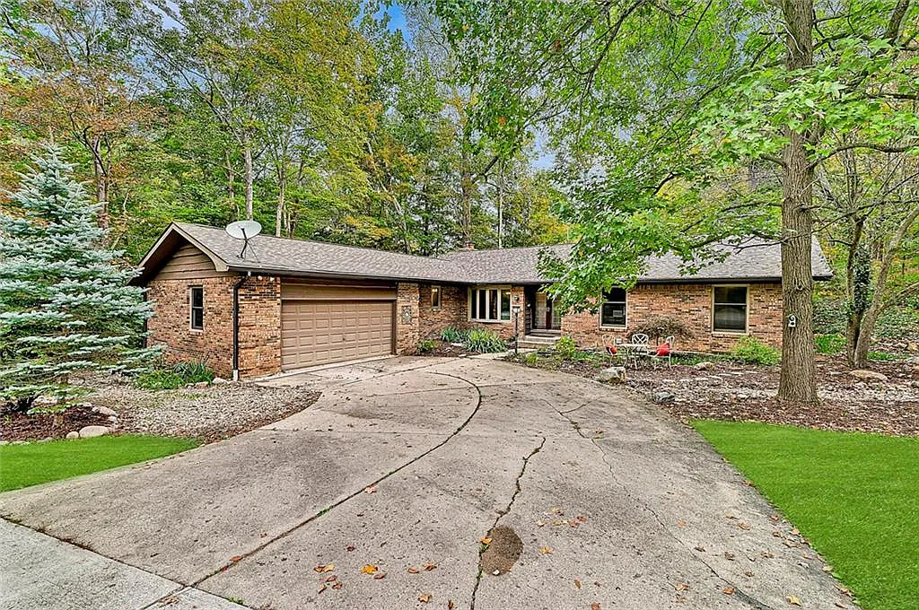 3859 Springfield Overlook St photo 1