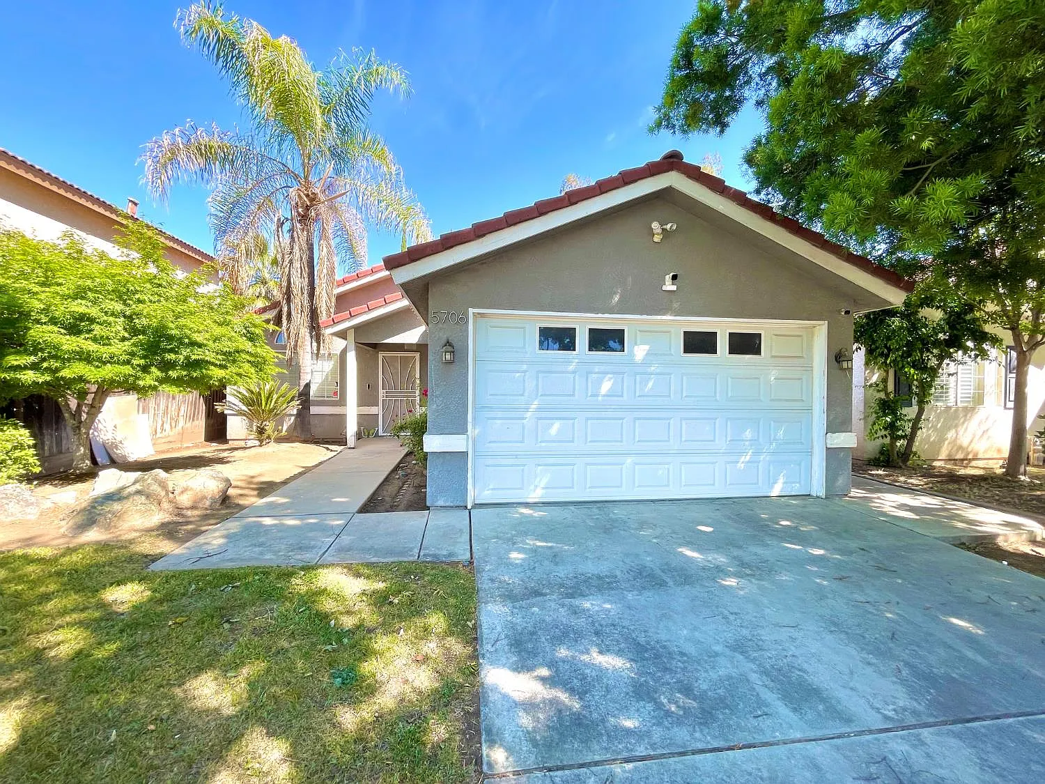 5706 W Ellery Ave photo 1