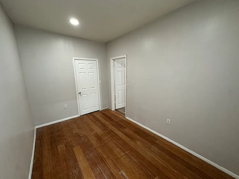 304 Pulaski Ave #1 — Photo 5