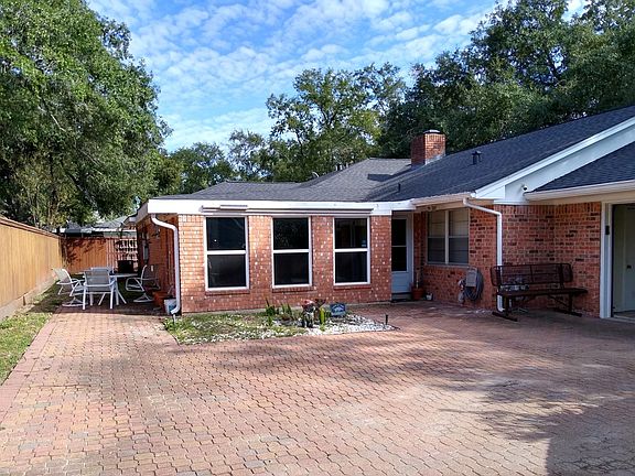 3rd image of 11322 Oak Spring Dr