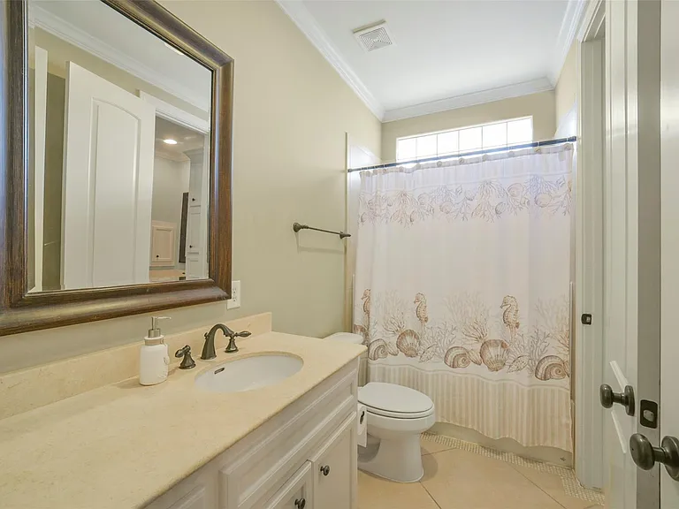 2307 Sheridan St — Photo 44