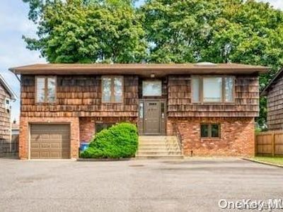 201 Elwood Road, East Northport, NY, 11731