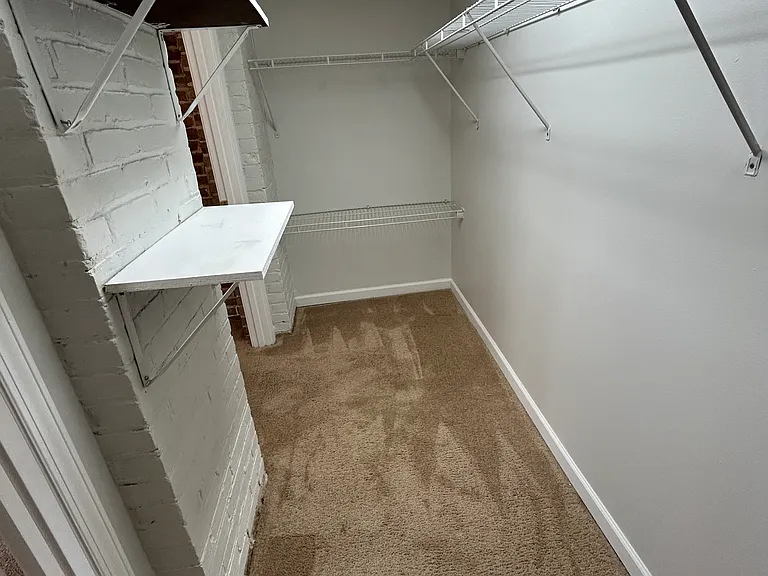 Walk in closet