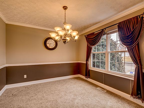 2nd image of 4601 Sand Hill Ln