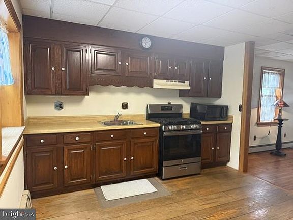 2nd image of 239 Ridge Rd