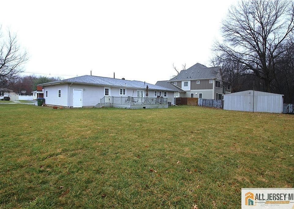 2nd image of 968 New Dover Rd