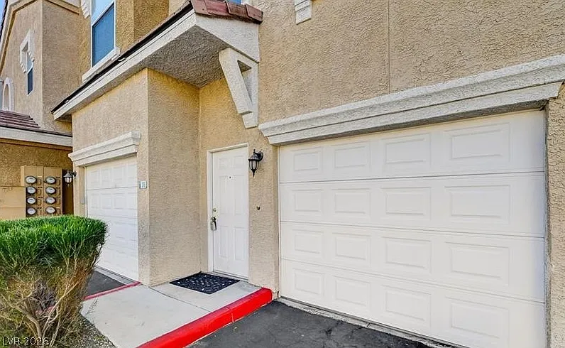 1 bed, 1.0 bath, 814 sqft, $1,900 — Photo 2