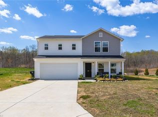 1431 Robins Nest Dr, Asheboro, NC 27203