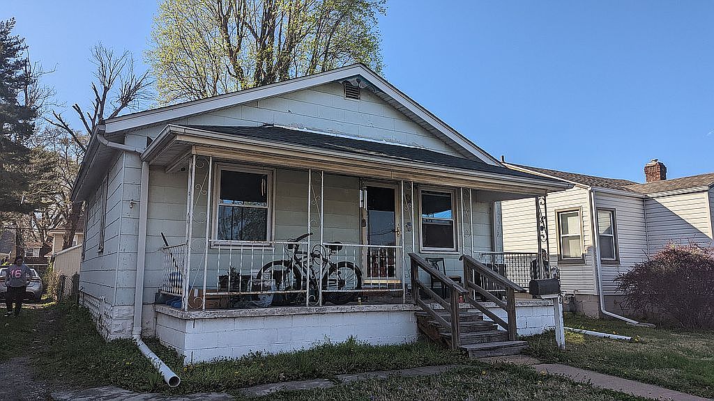 2573 Grand Ave, Granite City, IL 62040 Zillow