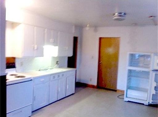 2nd image of 111 Pine St APT 2