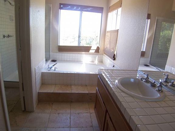 4th image of 17807 Weaving Ln