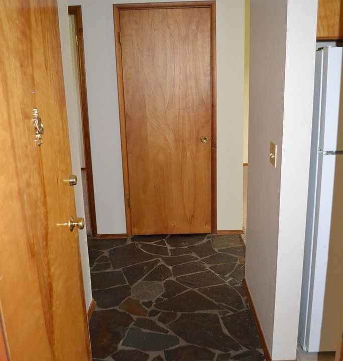 1st image of 4744 40th Ave NE APT H