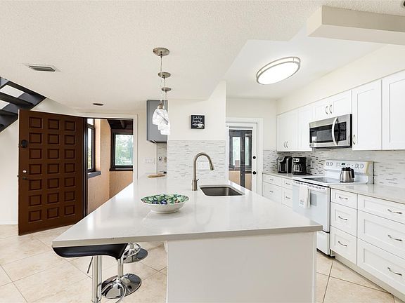 2nd image of 6301 Pelican Creek Xing APT D