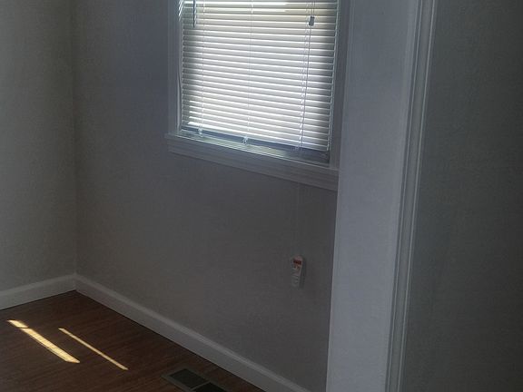 3rd image of 5721 Flowerdale Ave