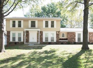 314 Windsor Spring Dr, Saint Louis, MO 63122