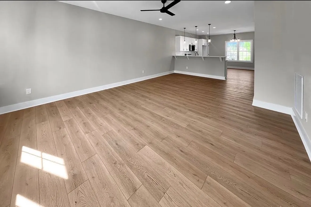 3 bed, 2.5 bath, 1520 sqft, $1,800 — Photo 3