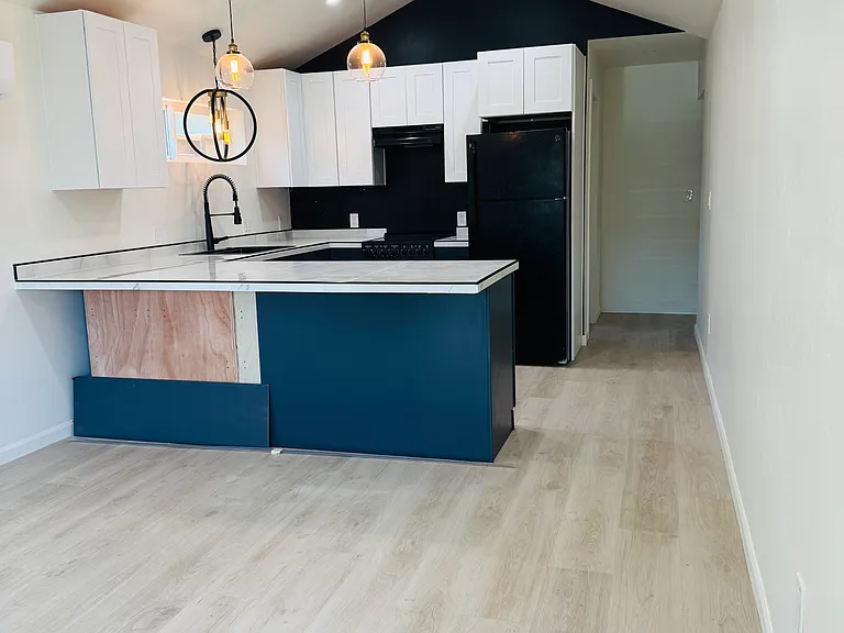 175 Sterling Ave — Photo 6