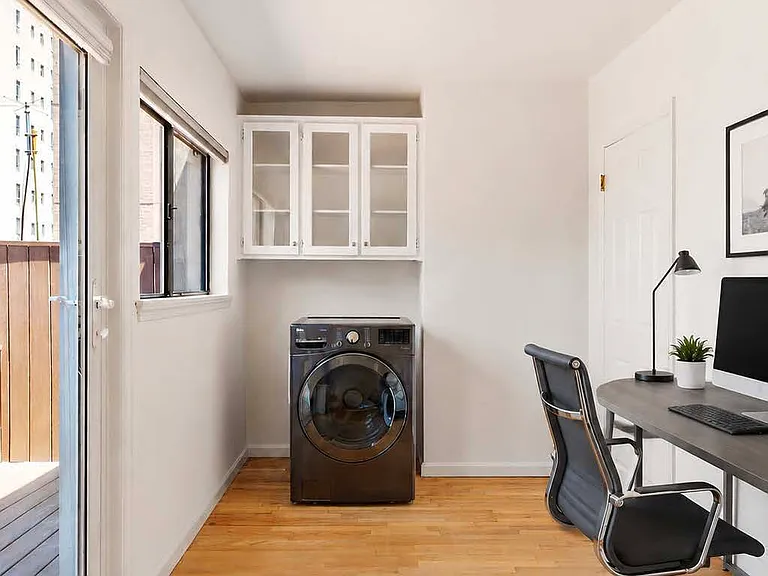 217 W 14th St #5R — Photo 6