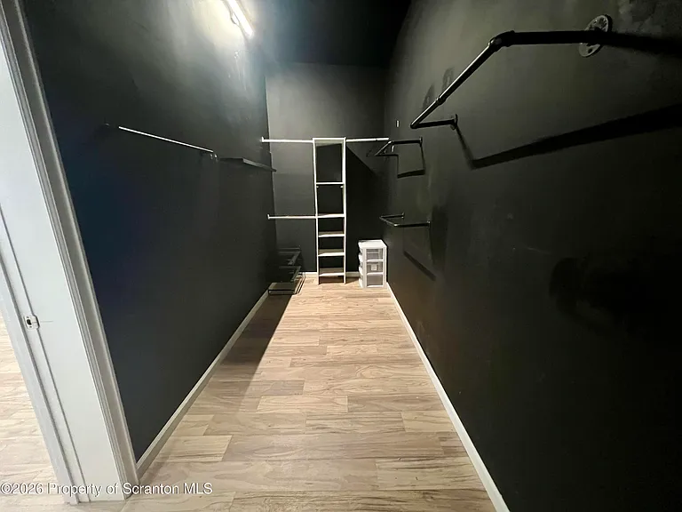 383 E Saylor Ave — Photo 4