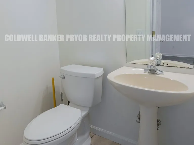 1240 N Concord Rd — Photo 19