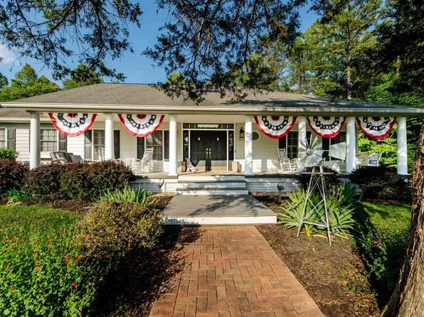 1089 Broken Island Rd, Palmyra, VA 22963