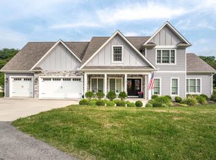 106 Walnut Creek Dr, Morgantown, WV 26508