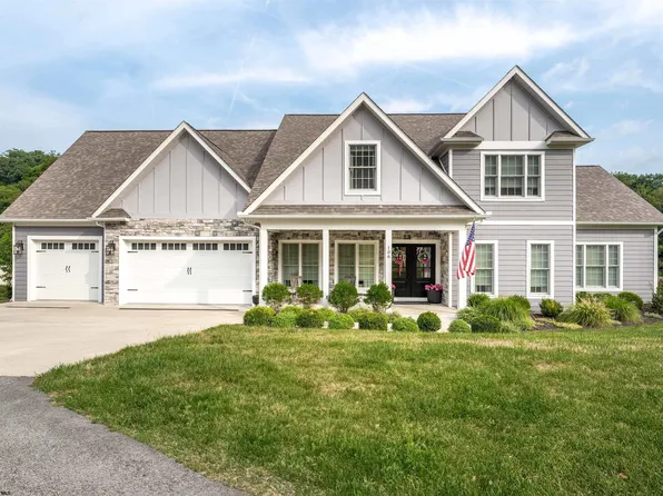 106 Walnut Creek Dr, Morgantown, WV 26508