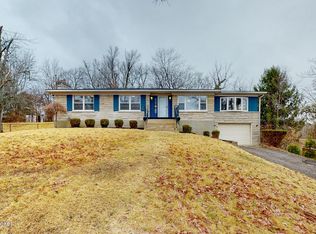 2713 Timber Hills Rd, Louisville, KY 40214