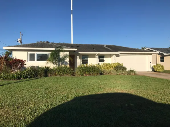 9270 111th St, Seminole, FL 33772