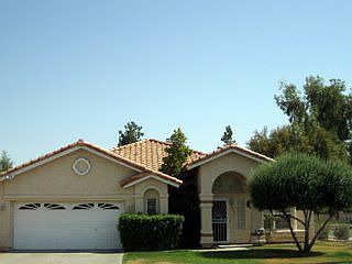Plenty of mature landscaping to beautify your home!