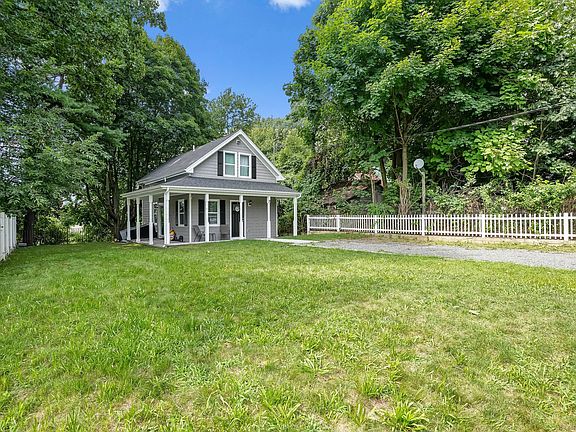 3rd image of 75 Hemlock Street