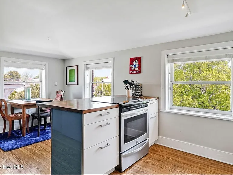 416 S Front St #5 — Photo 11