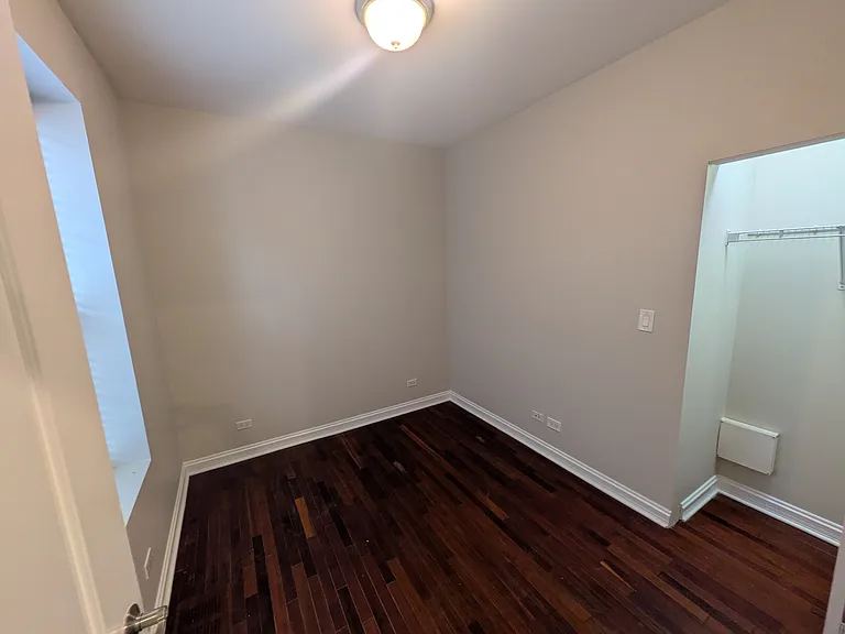4321 1/2 N Tripp Ave #1W — Photo 6