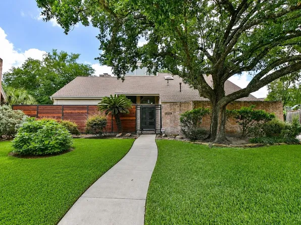 11519 Rocky Bend Dr, Houston, TX 77077