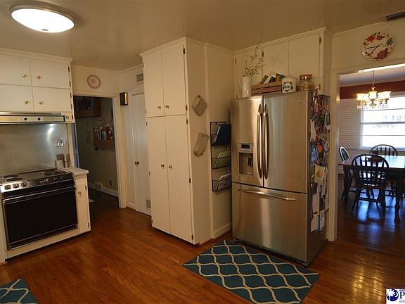 5th image of 213 W Richardson Cir
