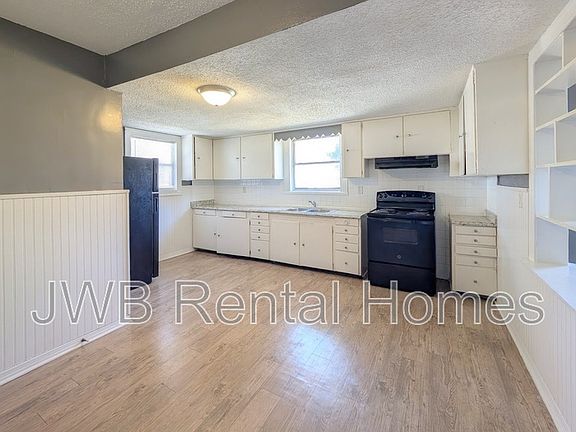 3rd image of 8920 2nd Ave