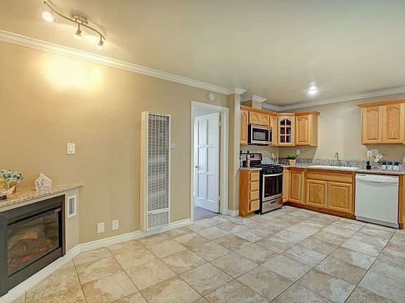 3rd image of 5219-5223 Tyler Ave #5223-1/2