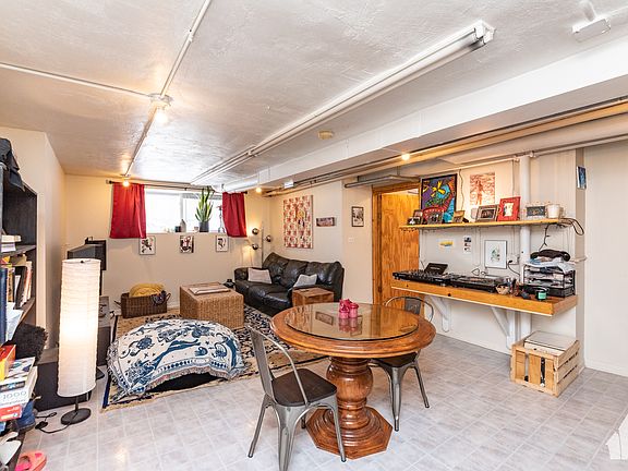 5th image of 3614 N Greenview Ave #G