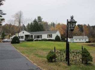 76 Ridgewood Dr, Russell, MA 01071