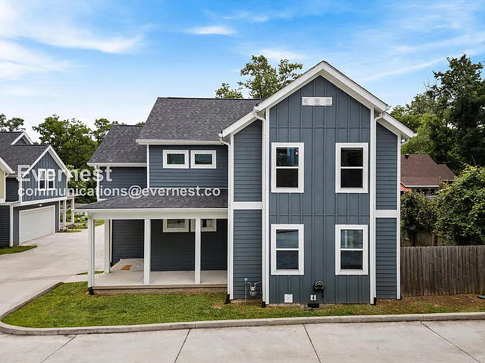 1406 Riverside Dr #B