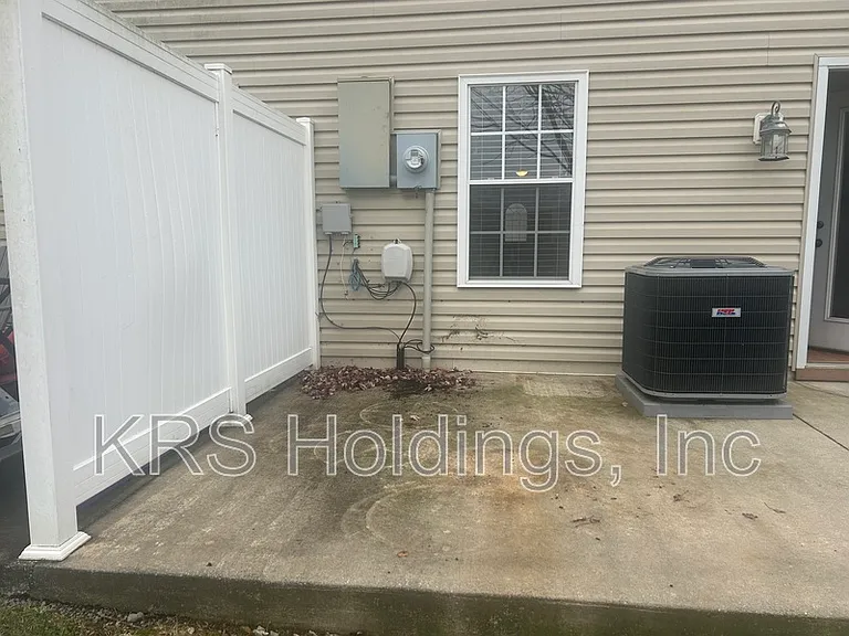 125 Joyce Dr — Photo 12